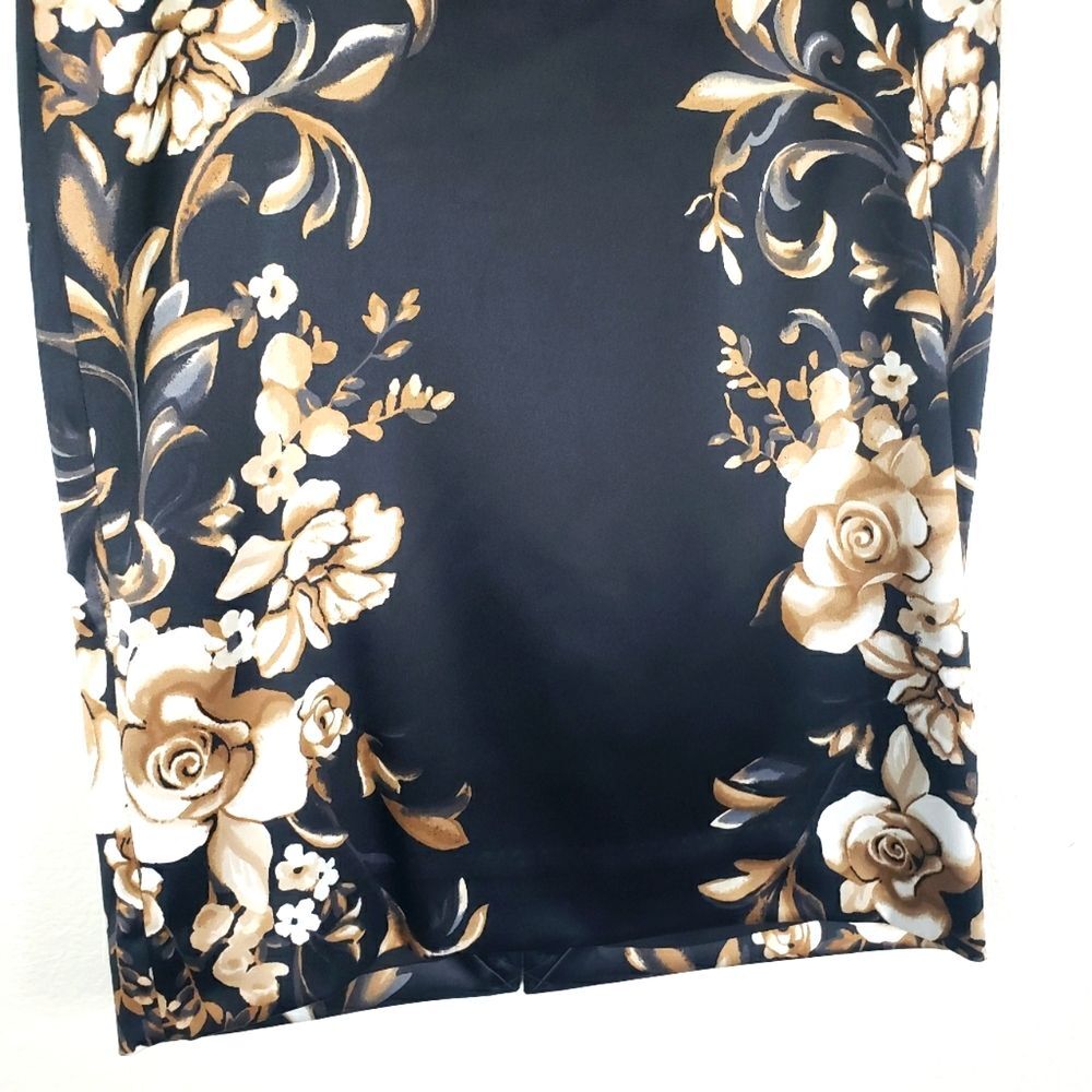 White House Black Market Midi White Flower Midi Satin Chic Skirt Size 02/XS - Picture 3 of 9